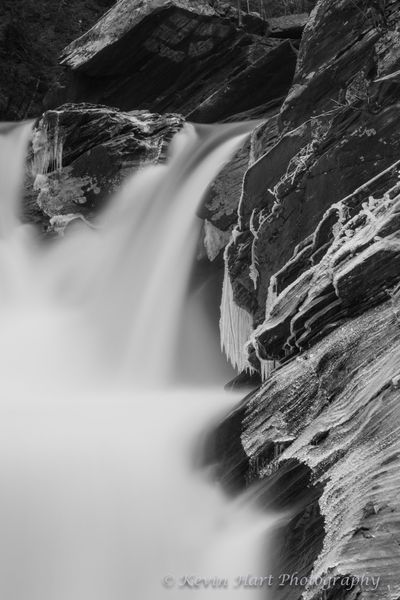 Twin Falls, Vermont, black and white