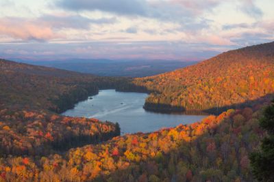 Kettle Pond in Vermont in autumn